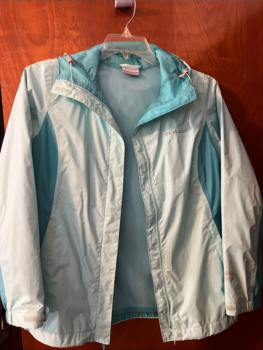 Columbia Women’s Aqua Two-Tone Hooded Shell Jacket